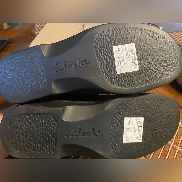 Clarks Sandals - Picture 6 of 7